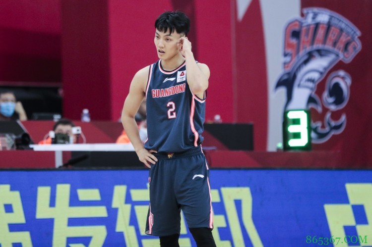 徐杰完美表现6中5拿到16分4板4助 正负值+20全场最高