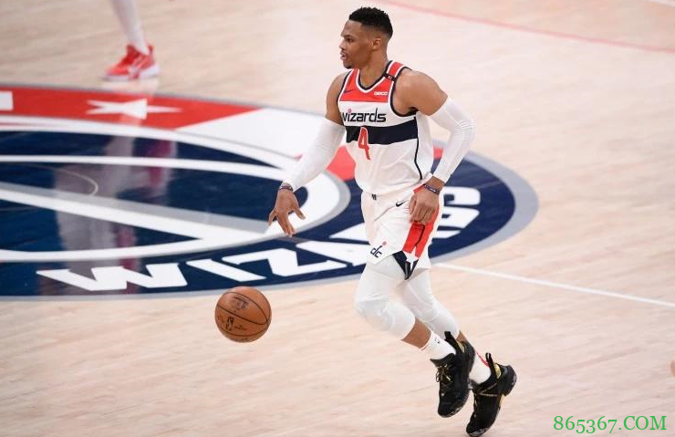 奇才过去13战10负 目前战绩是17胜30负