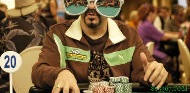 没掌握这些基本功就想在德州扑克牌桌上浪,你咋不上天呢