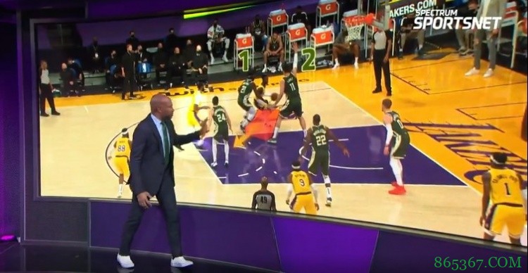 费舍尔:庄神首秀可圈可点 他在攻防两端都展现了价值