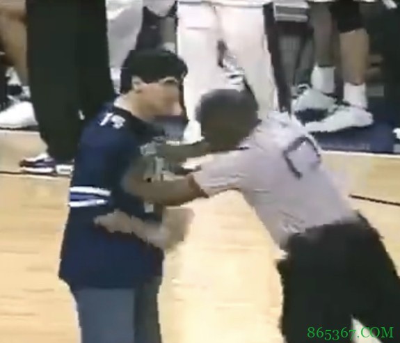 历史上的愚人节：库班秀影帝级演技 和假“裁判”大打出手