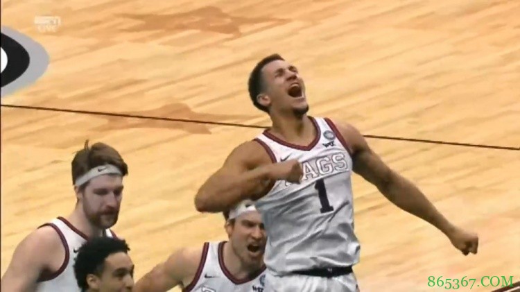 ?NCAA半决赛 状元热门萨格斯超远三分压哨绝杀