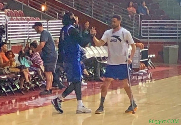 水花&火花?《大灌篮2》预告片中出现一水一火两人物酷似克莱