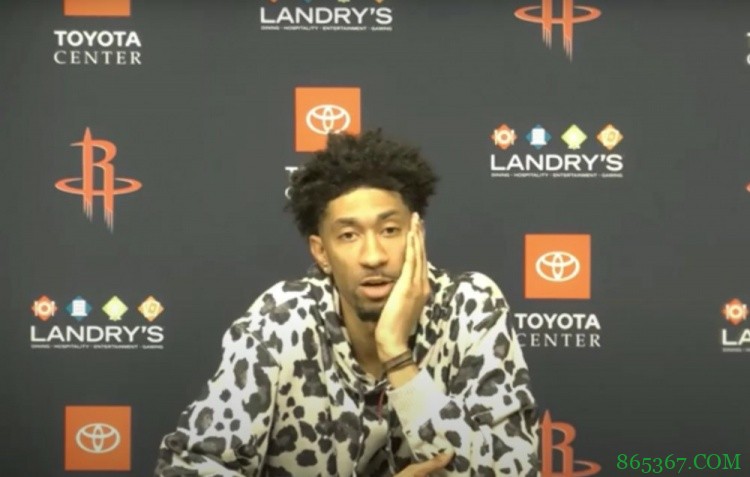 伍德：我们最后时刻进攻不再断电 我们要延续这样的势头