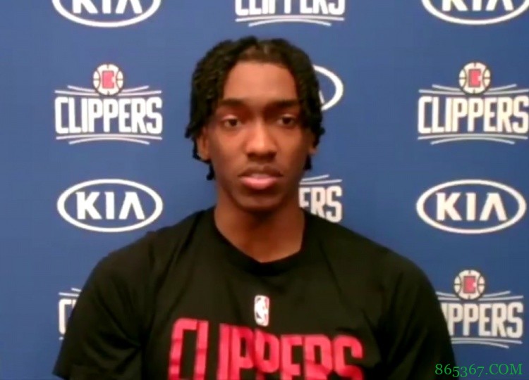 曼恩：利拉德有很多疯狂的数据 很期待和高水平的球员们对位