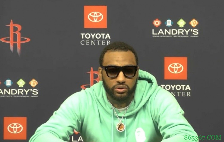 沃尔谈为球队制造机会：就像球场上的将军 这是我作为领袖的工作