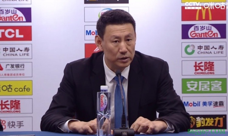 李楠：球队整个士气比较低落 联赛只剩两场希望队员能够有始有终