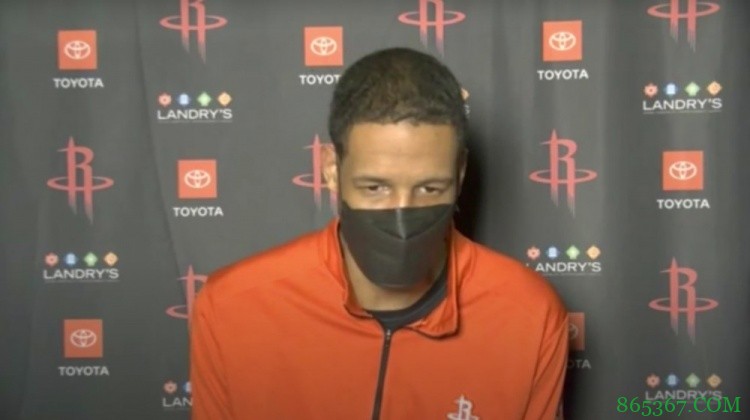 塞拉斯：怀斯曼早早离场后 勇士的小阵容让我们打得非常艰难