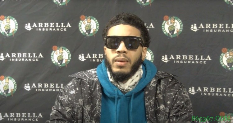 塔图姆：队友们在三节末开启了反击号角 我只是延续他们的势头