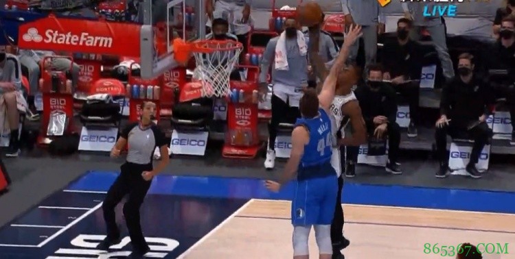 Sky-沃克！朗尼-沃克快攻空中漫步隔扣梅利2+1！