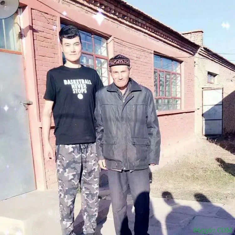 同曦发文介绍焦恩格尔:17岁放羊 18岁开始打球 25岁打上了CBA