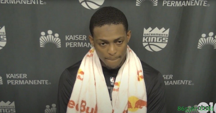 福克斯:下半场对莺歌和锡安的防守更好 投丢15个罚球影响很大