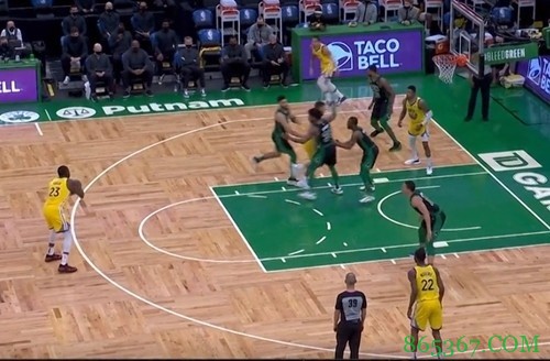 勇士VS绿军述评：伟大球员！史蒂芬-库里超越胜负的震撼表演