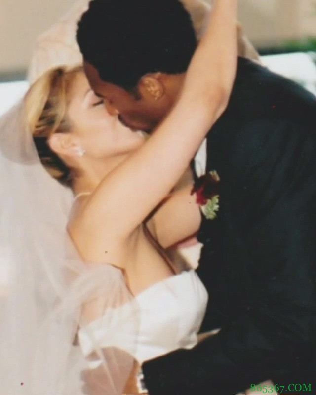 瓦妮莎@科比:结婚20周年纪念日快乐 我现在以及永远爱你❤️