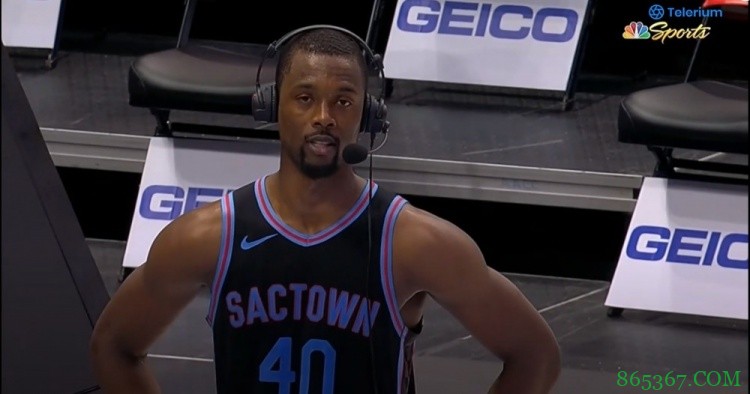 巴恩斯：福克斯已成长为出色的球员 半场过后知道不能再输