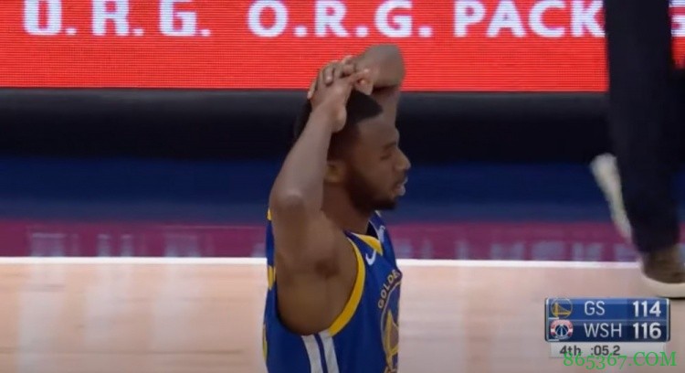 全场低迷！维金斯三分7中0 末节追平时刻 上空篮偏出