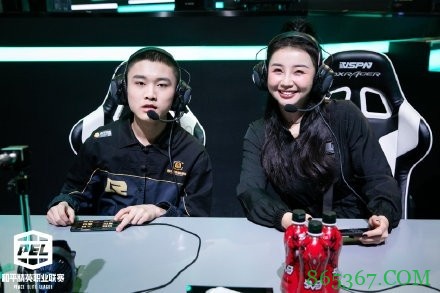 王哲林自拍晒新发型 近日携手阿联、可兰做客“吃鸡”职业联赛