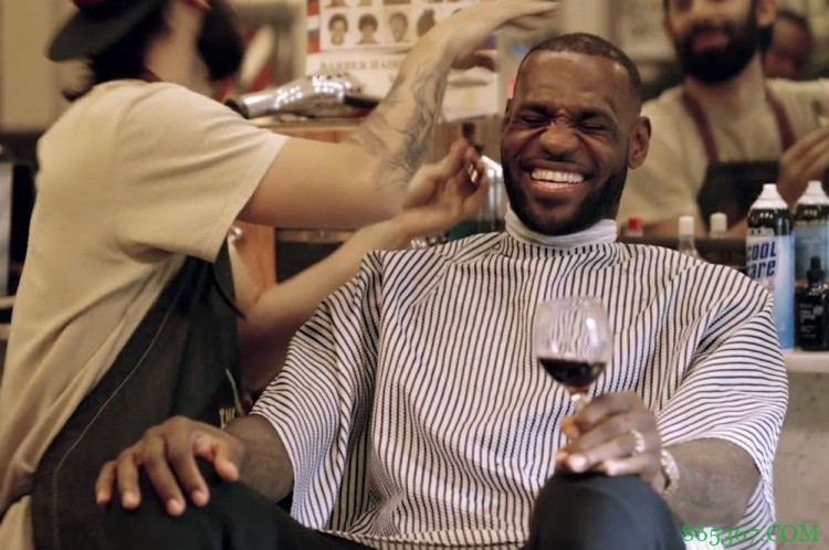 福布斯：勒布朗-詹姆斯今年即将成为十亿富翁