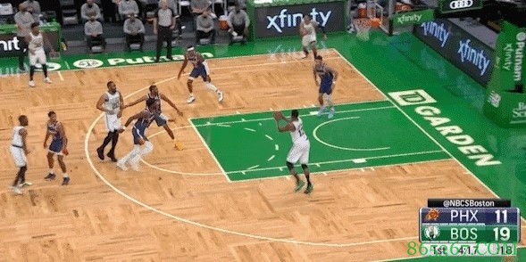 【凯尔特人VS太阳简述】肯巴-沃克状态回暖 凯尔特人险中取胜