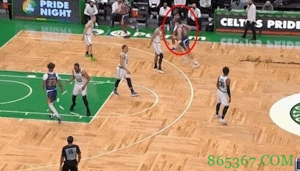 【凯尔特人VS太阳简述】肯巴-沃克状态回暖 凯尔特人险中取胜