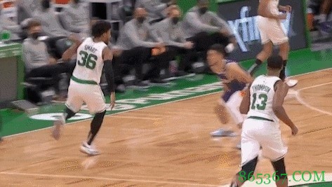 【凯尔特人VS太阳简述】肯巴-沃克状态回暖 凯尔特人险中取胜