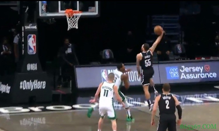 技能包挺丰富！篮网新签控卫迈克-詹姆斯连续欧洲步&天勾命中