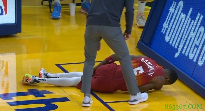 掘金记者：巴顿计划在明天早上进行核磁共振检查