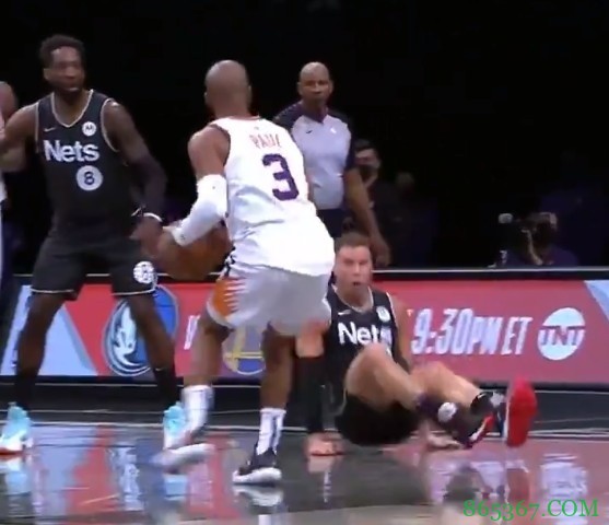 物是人非！保罗晃倒格里芬轻松抛投打进