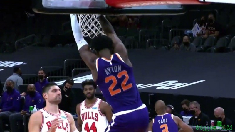 ?布克45分 武切维奇24+10 拉文缺战 太阳送公牛5连败