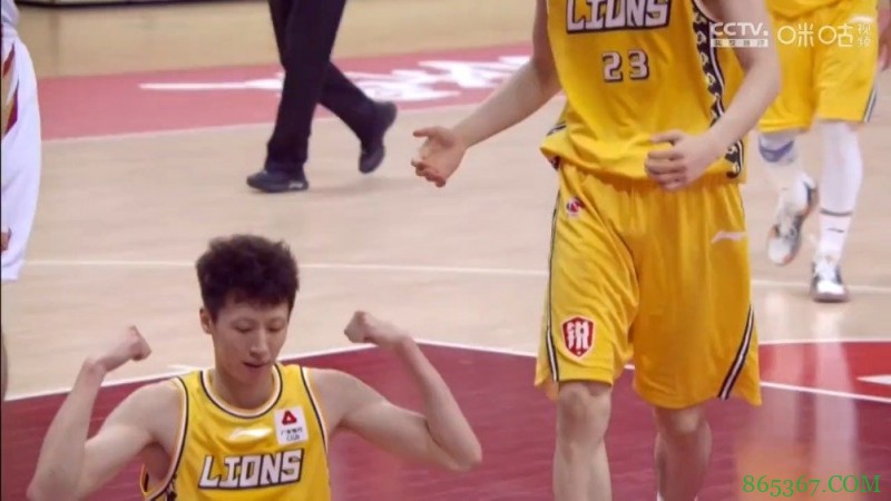 ?赵岩昊33分 胡金秋24+13 拉科塞维奇16+16 广厦力克浙江