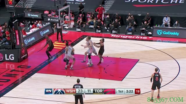 ?威少23+14+11 西亚卡姆22+6 奇才被猛龙绝杀遭遇四连败