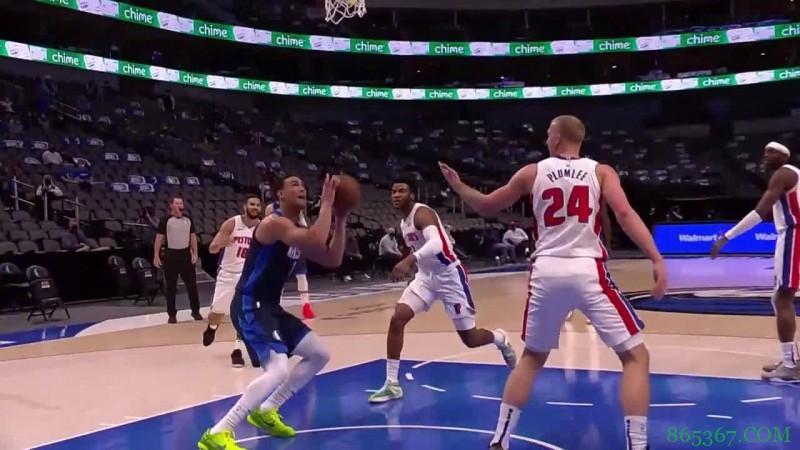 ?东契奇30+10+9 波津19+7 格兰特26分 独行侠击退活塞