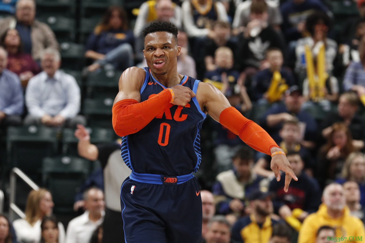 四年前的今天：威少赛季42次三双创纪录+三分绝杀掘金