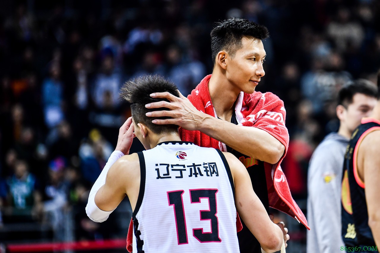 CBA名场面-让郭艾伦缺阵&阿联大韩抓狂的“特穿”特权将成历史？