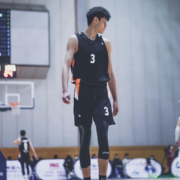 全运会男篮U19预赛北京战胜吉林 曾凡博砍下28分12板5助3帽2断