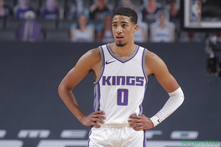 哈利伯顿：福克斯知道如何控制速度 没觉得撞上了新秀墙