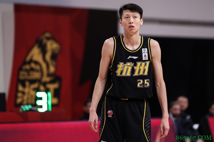 拒绝横扫!赵岩昊17中11砍33分追平生涯得分纪录