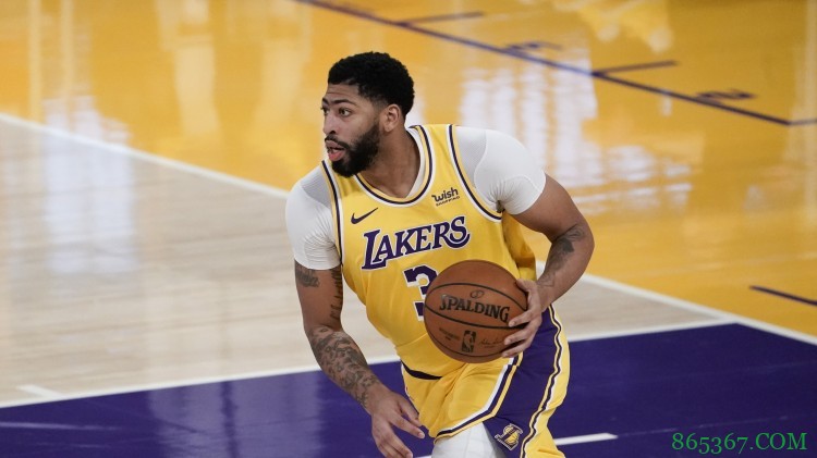 明日对阵独行侠 浓眉庄神大莫施罗德大概率出战 波普小加出战成疑