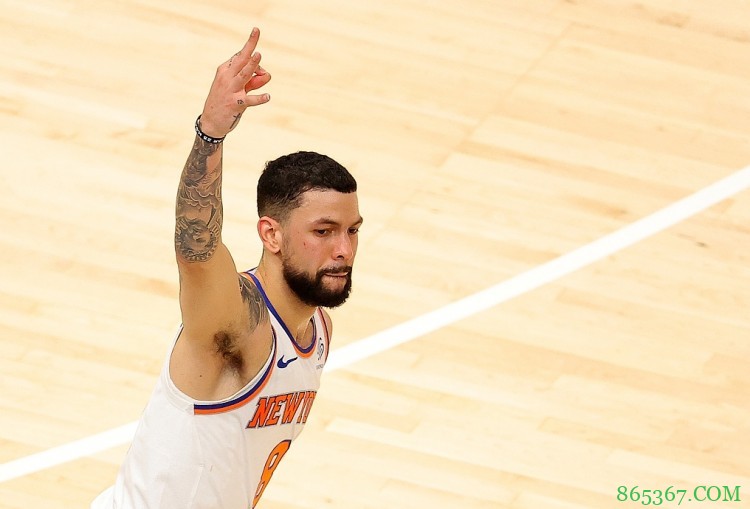 官方：掘金十天合同签下小里弗斯