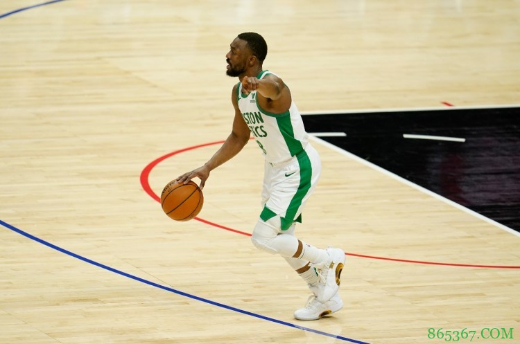 美记：前NBA高管预计凯尔特人可能在休赛期交易沃克