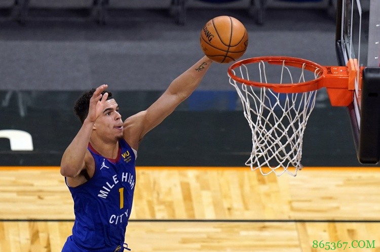 美媒晒波特近24场比赛的数据:场均19.3分8.7板&有效命中率68.3%