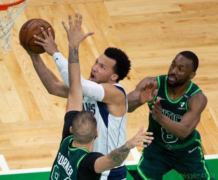 替补奇兵!布伦森10投8中得到21分5篮板3助攻