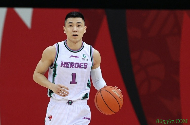 准星严重不足！高诗岩全明星赛之后三分球19投仅1中