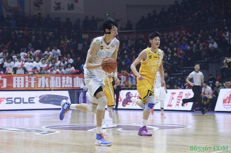 CBA名场面-让郭艾伦缺阵&阿联大韩抓狂的“特穿”特权将成历史？