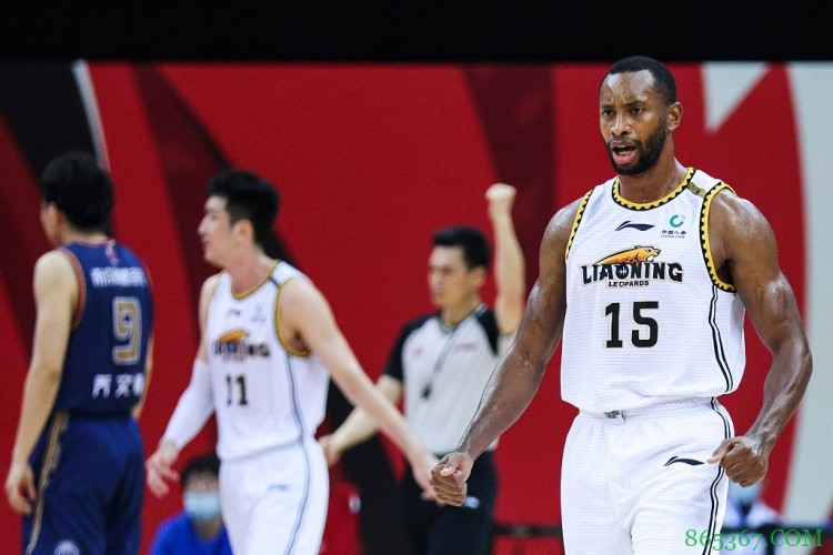 弗格加盟辽宁后 他在场时球队净胜49分 不在场时净胜4分