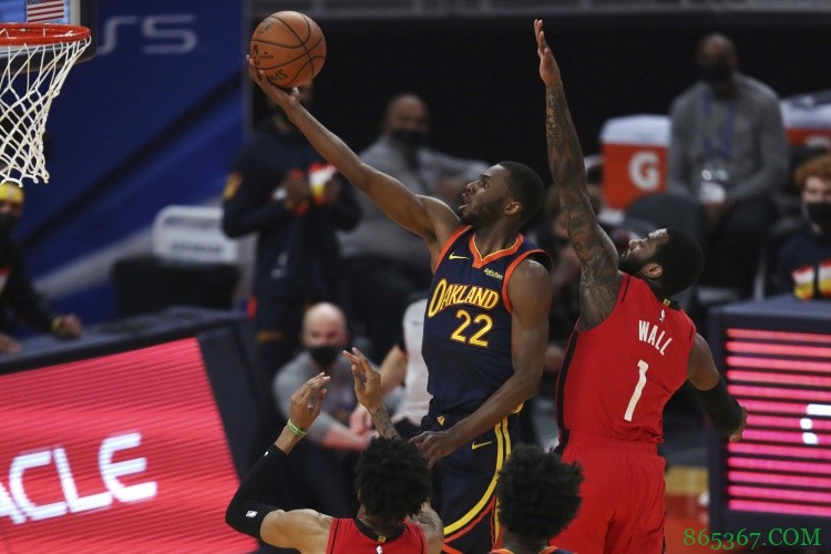 高效发挥！维金斯全场25分6板 上半场11中9独揽19分