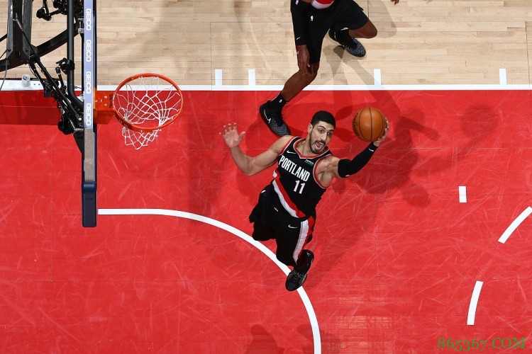 双枪认可!CJ:坎特是联盟最佳篮板手!利拉德转发:?