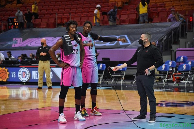 内外双核！巴特勒&阿德巴约各自砍下20+