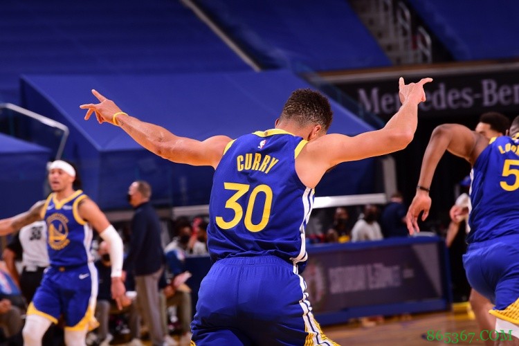 迟来的一天！库里加冕队史得分王 勇士队史第一人实至名归
