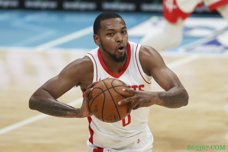 火箭布朗遇袭！NBA发言人：在收集信息 希望他能完全康复